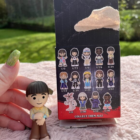 Stranger Things Vinyl Figure Blind Box - Will - Picture 3 of 3
